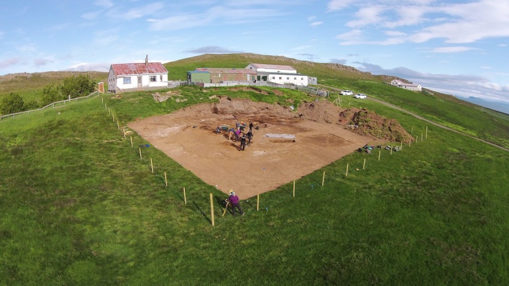Skagfirska kirkju- og byggðasögurannsóknin og Byggðasafn Skagfirðinga bjóða til fyrirlestrar og umræðufundar um fornleifarannsóknirnar í Nesinu. Mynd/SCASS.