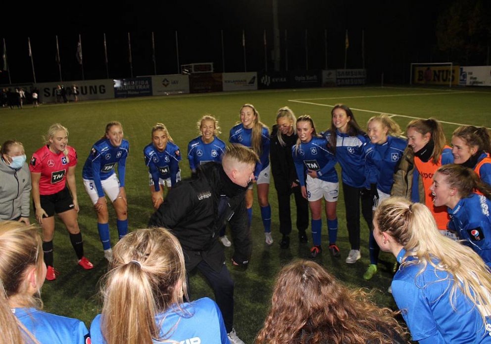 Meistari Óskar Smári stígur stríðsdans í Stjörnufans. AÐSENDAR MYNDIR