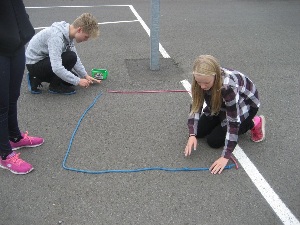 Útivera í Blönduskóla. Mynd: blonduskoli.is.