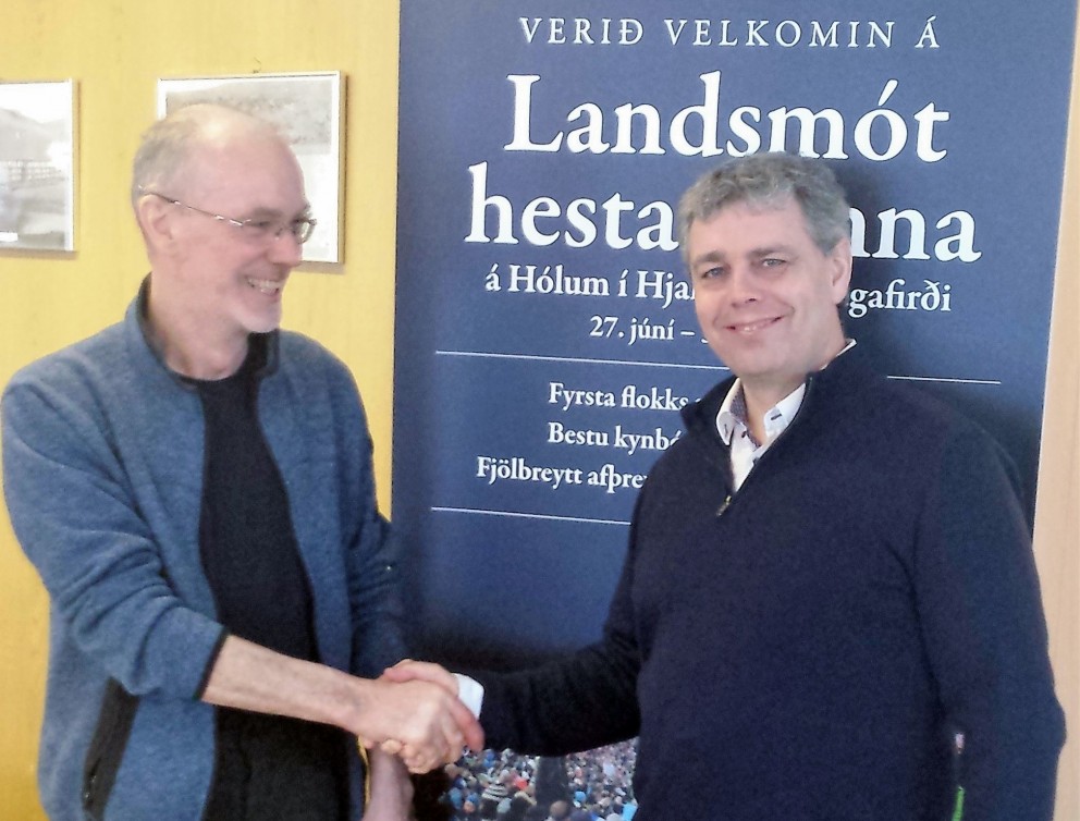 Ingimar Ingimarsson fyrrum kennari við Bændaskólann á Hólum og Lárus Ástmar Hannesson, fyrrverandi nemandi hans og formaður Landssambands hestamanna á fundinum sl. laugardag. Mynd/ÁHÁ.