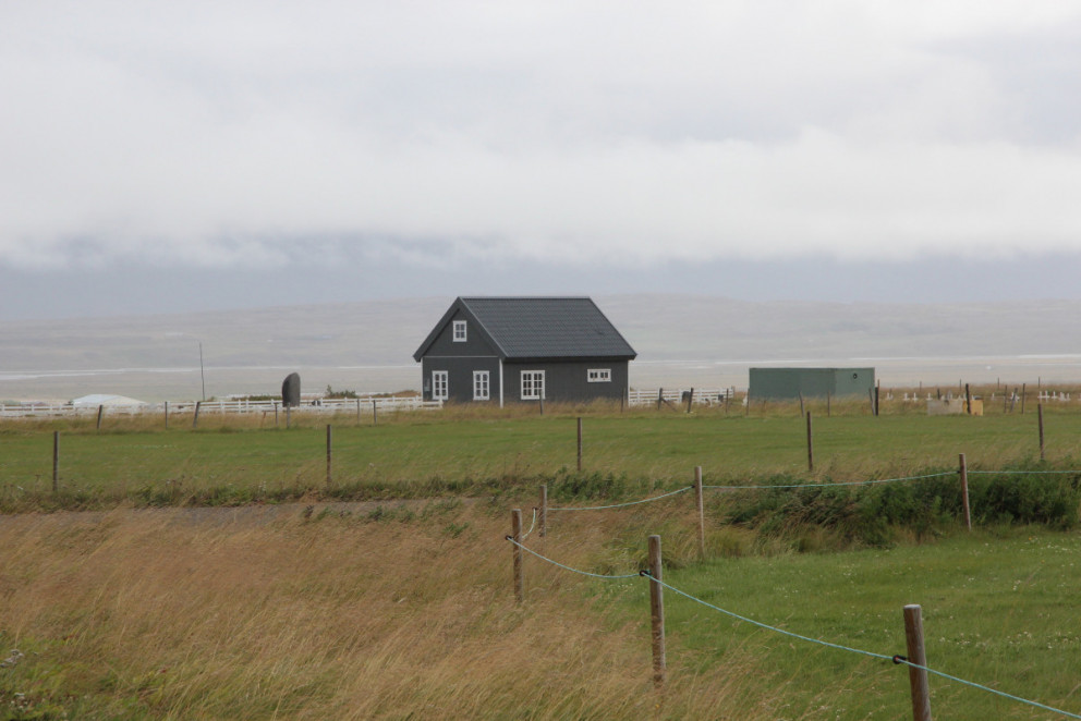 Vorhreinsun í Sauðárkrókskirkjugarði frestað um dag