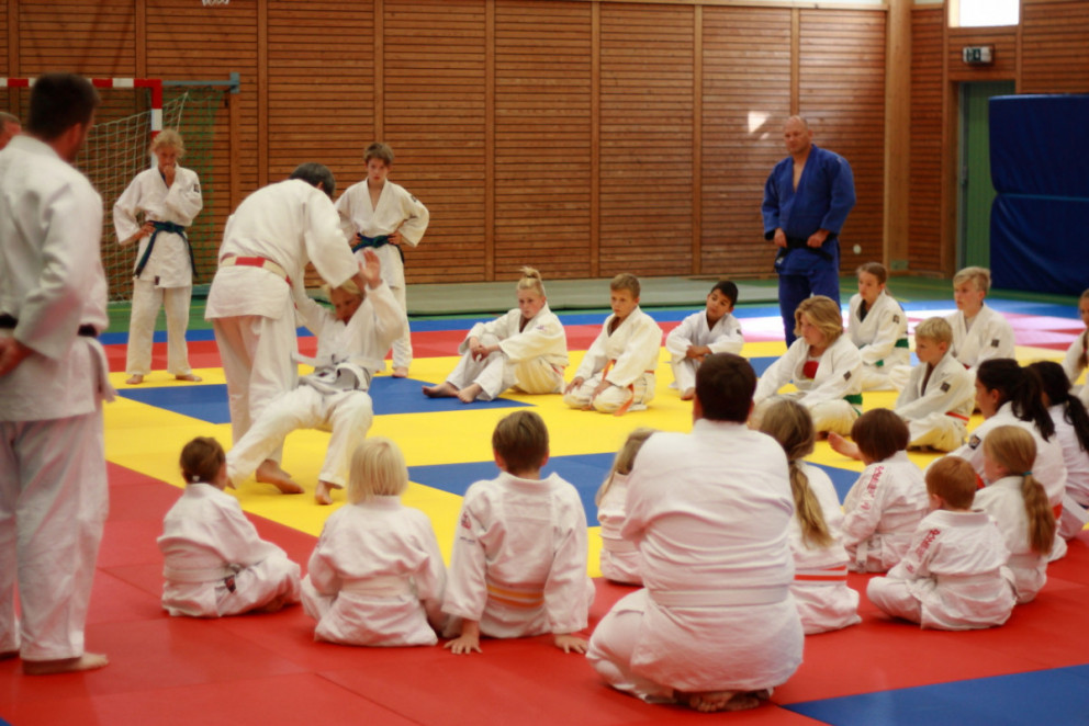 Frá yngri æfingu á sunnudag. Mynd Fredrik Wibäck.