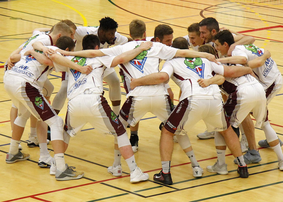 Góður sigur í Grindavík