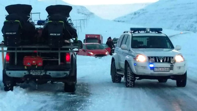 Grétar hvetur alla til að virða vegalokanir enda er mikið í húfi, ekki bara fyrir þann sem ákveður að brjóta bannið. Mynd: Grétar Ásg.