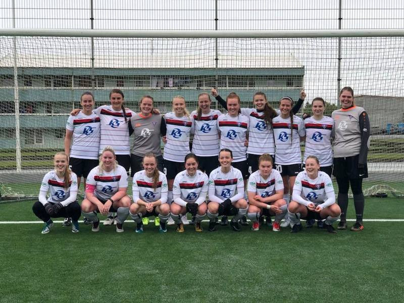 Stólastelpur að leik loknum. Mynd: Þórey Gunnarsdóttir.