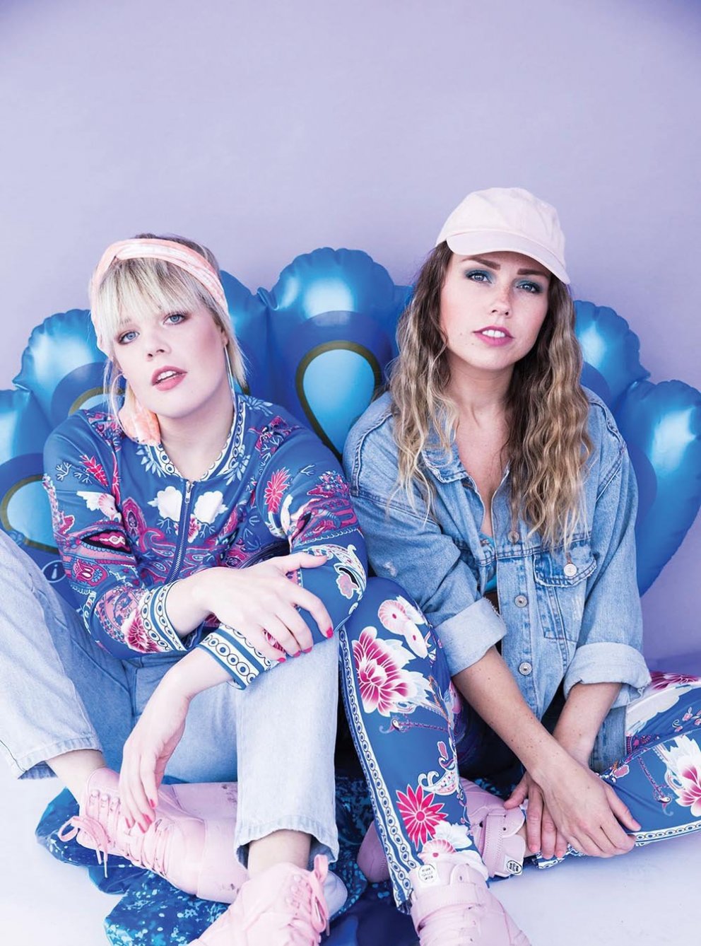 Hedband. Karitas til vinstri og Inga Birna til hægri. MYND: SAGA SIG