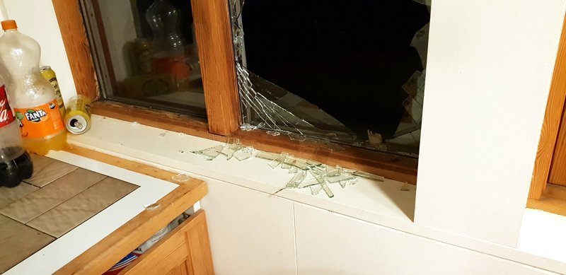 Það hefur eitthvað gengið á í eldhúsinu á Steini í nótt.