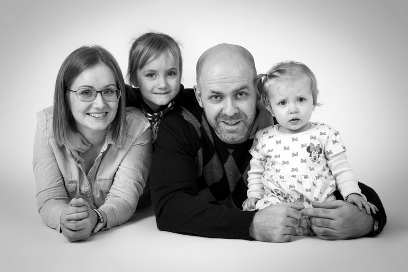 Ólöf Ösp og Snorri Geir með dætrum sínum tveimur. Mynd: Davíð Már.