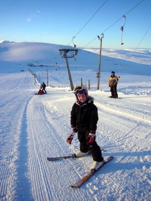 Tilvalið að nota snjóinn og drífa sig á skíði.