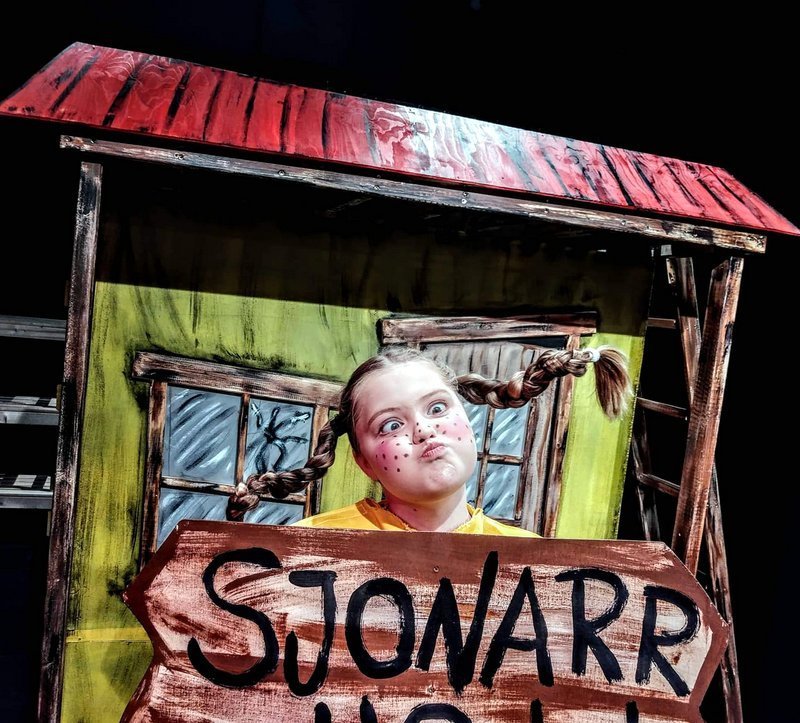 Lína Langsokkur skottast um í Bifröst