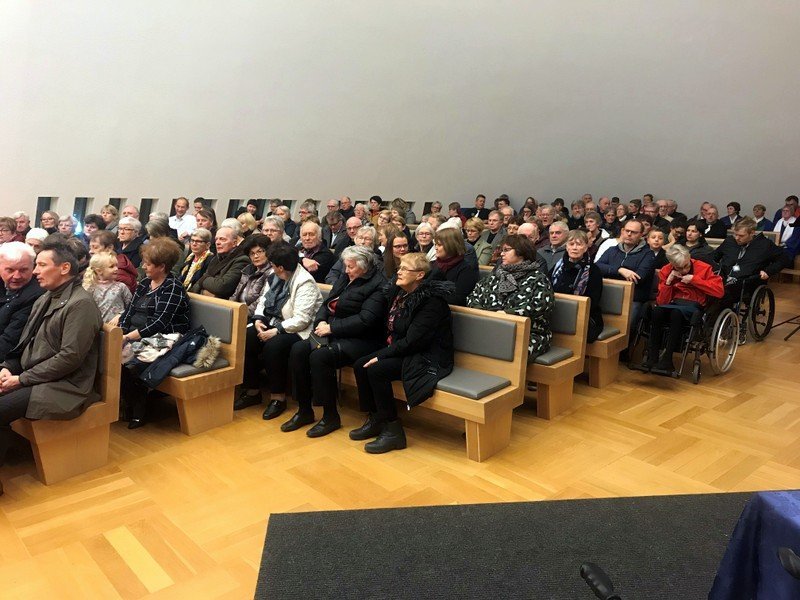 Það var margt um manninn í Blönduóskirkju sl. sunnudag en þá var blásið til heilmikillar tónlistarveislu til styrktar orgelsjóði kirkjunnar. Mynd: Skarphéðinn Einarsson.