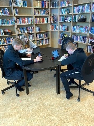 Bókasafn Höfðaskóla. Mynd: hofdaskoli.is.