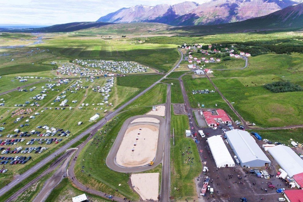 Séð yfir mótssvæðið á Hólum sumarið 2016. MYND: HINIR SÖMU