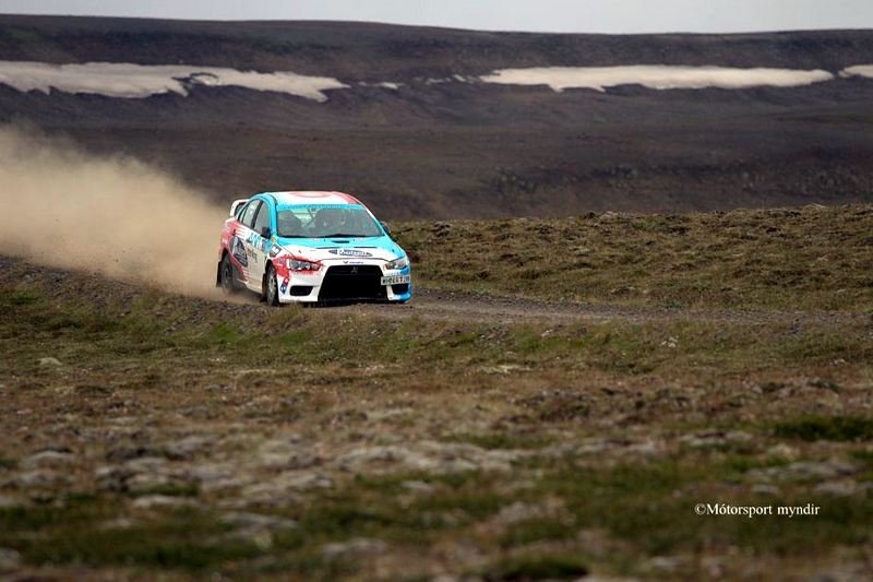 Gunnar Karl Jóhannesson og Ísak Guðjónsson á fullri ferð á sérleið. Myndir:Mótorsport myndir/Sveinn Haraldsson