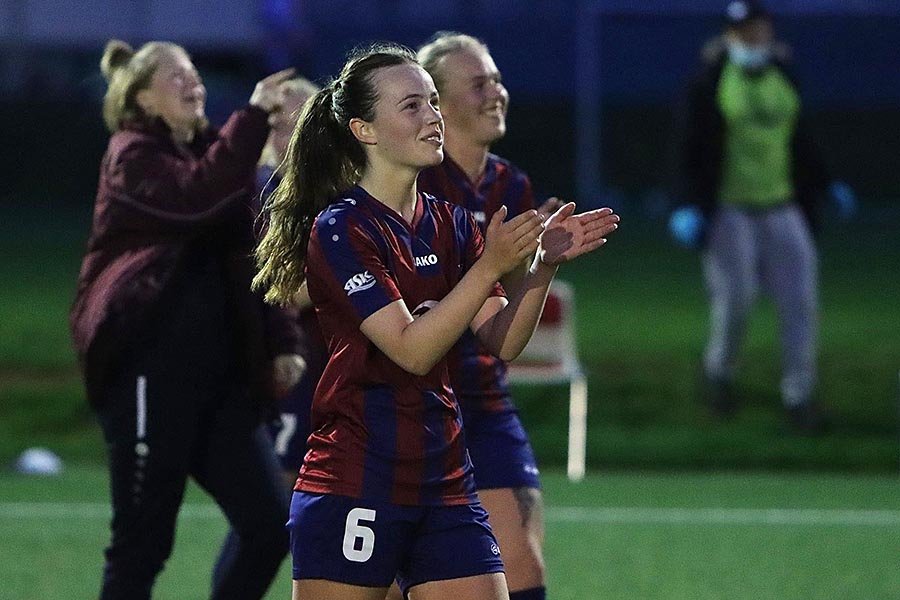 Laufey Harpa að leik loknum sl. sumar. MYND: ÓAB