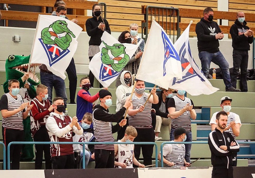 Grettismenn létu vel í sér heyra í fámenninu í Síkinu. MYND: HJALTI ÁRNA