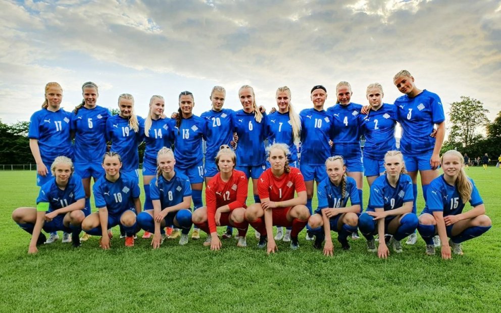 Margrét númer 12, hér í U16 landsliðinu. MYND AF VEF TINDASTÓLS