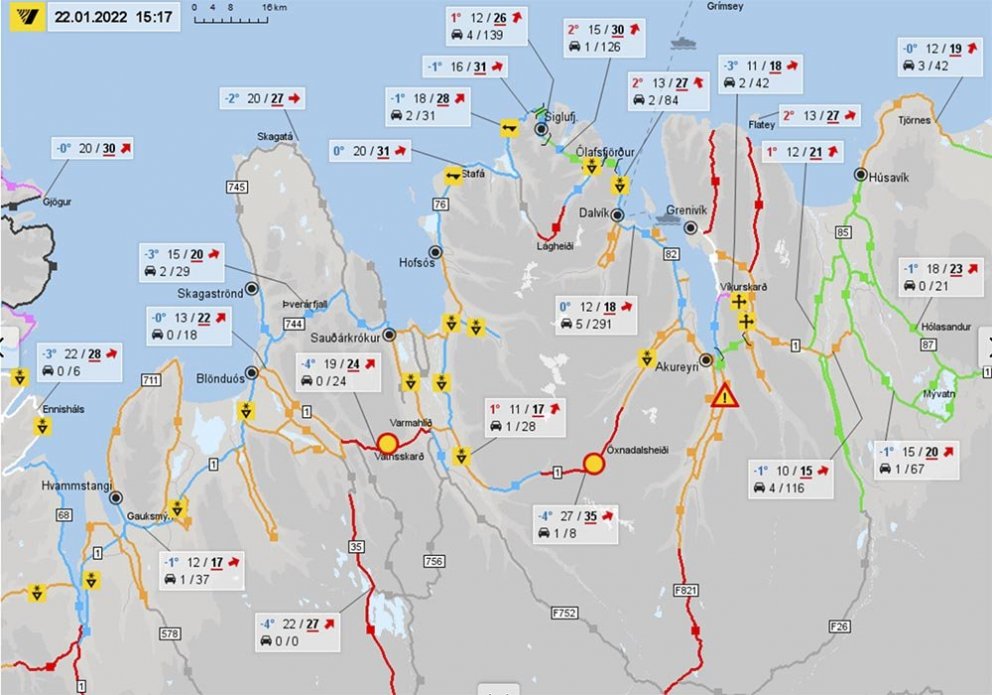 Færðin á Norðurlandi kl. 15:17 í dag. SKJÁSKOT