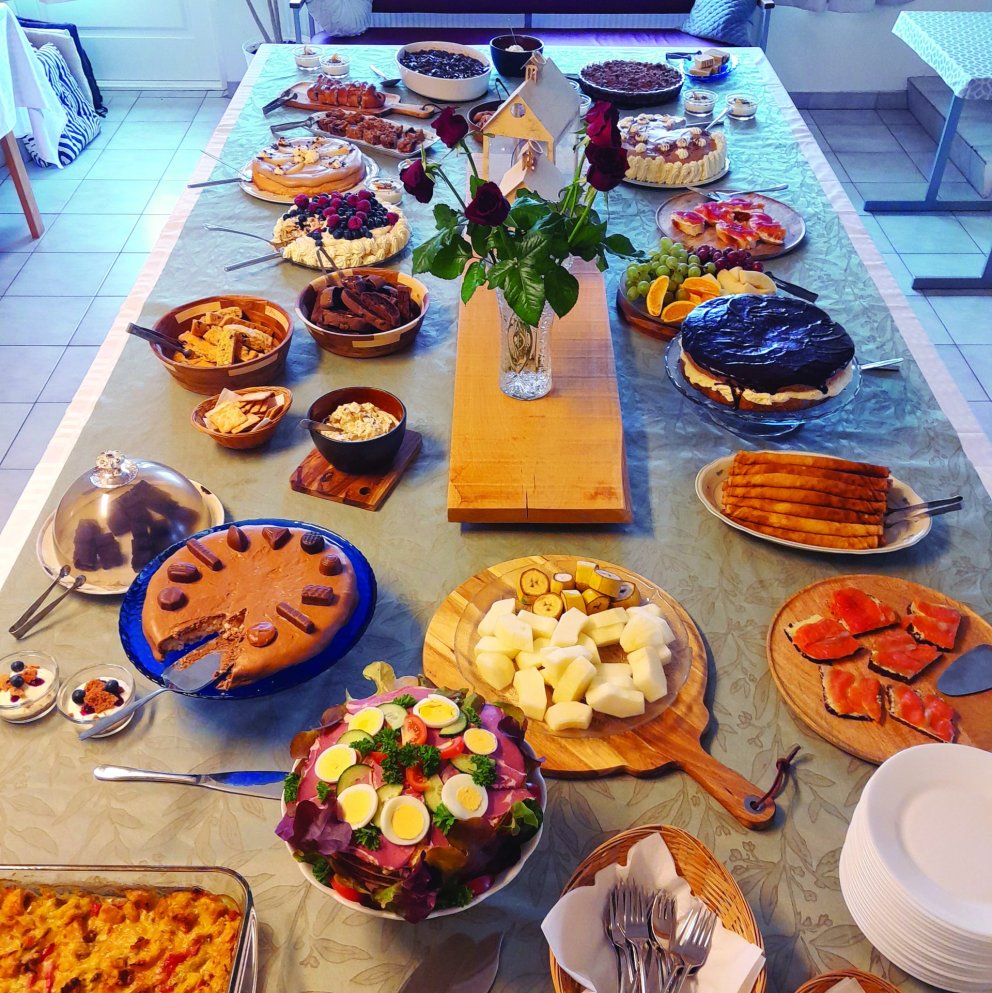 Veglegt kaffihlaðborð í Héðinsminni. Mynd: Auður Herdís Sigurðardóttir