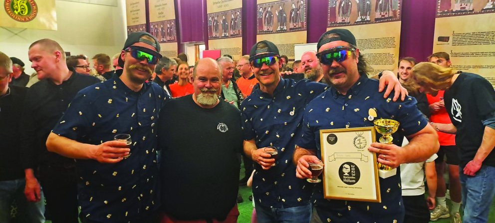 Liðið frá Ölverk með verðlaun fyrir besta bjórinn. Mynd: Bjórsetur Íslands