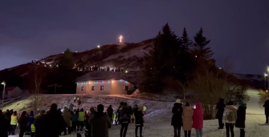 Mynd tekin af myndbandi sem Sigríður Gunnarsdóttir prestur tók.