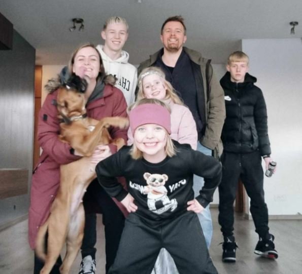 Eva María og fjölskylda á góðri stundu.