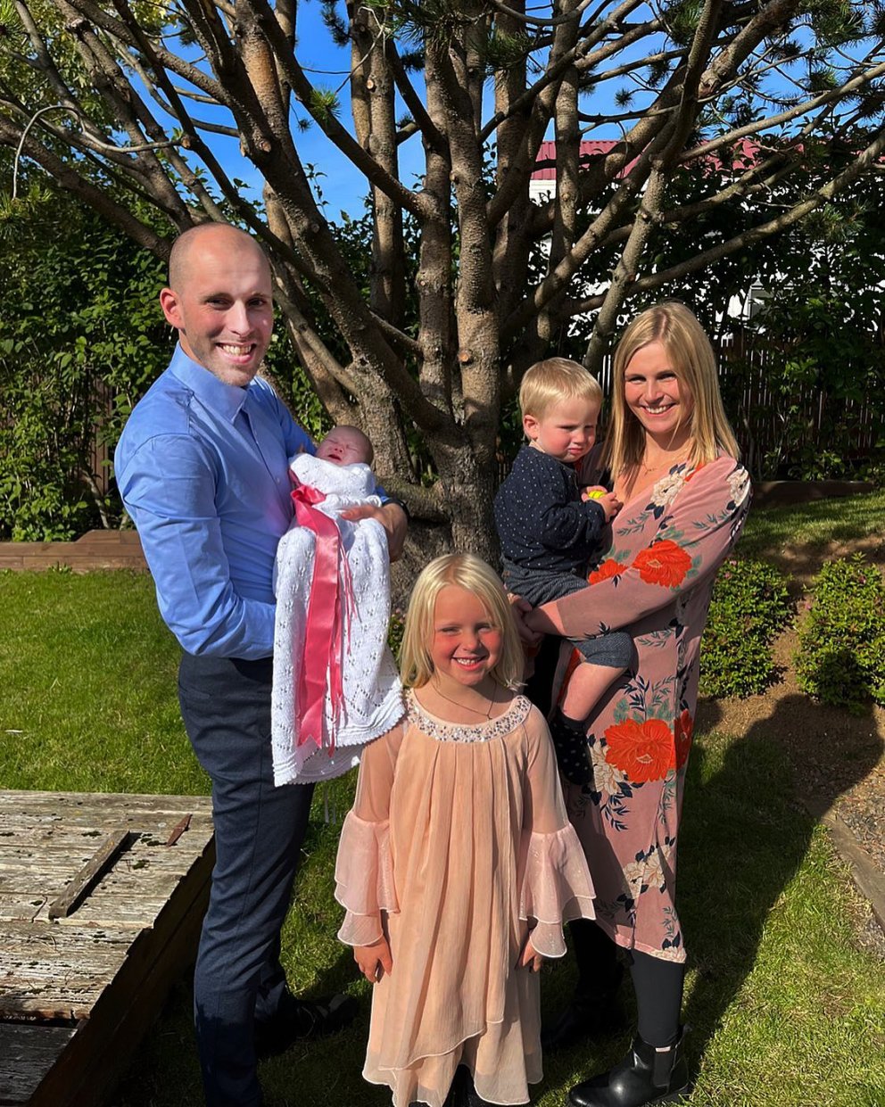 Kristófer Már og Ólöf Lovísa með börnin. MYND AÐSEND