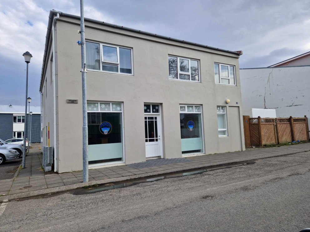 Aðalgata 14, nýja húsnæði Kiwanisklúbbsins Drangey. Mynd: SG