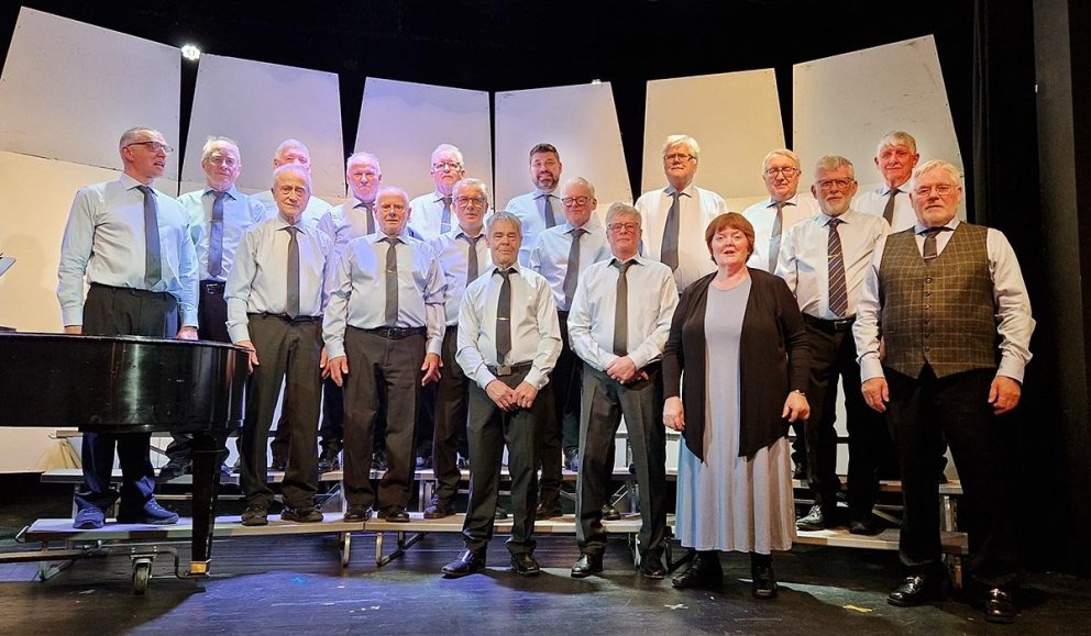 Karlakórinn Lóuþrælar. MYND AF NETINU