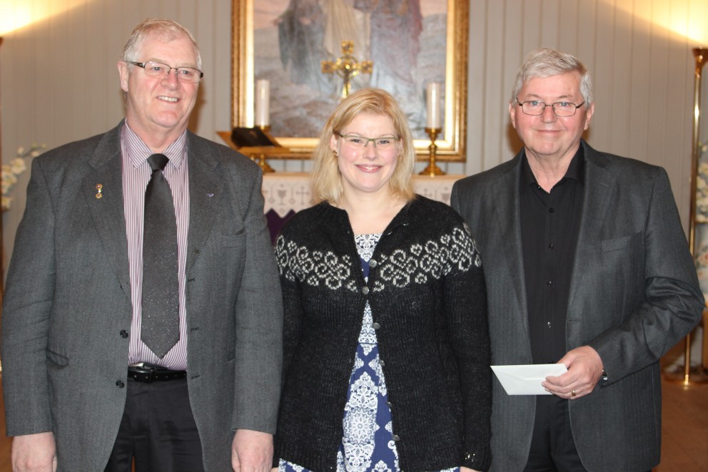 Gáfu eina milljón í lýsingu í kirkjugarðinum