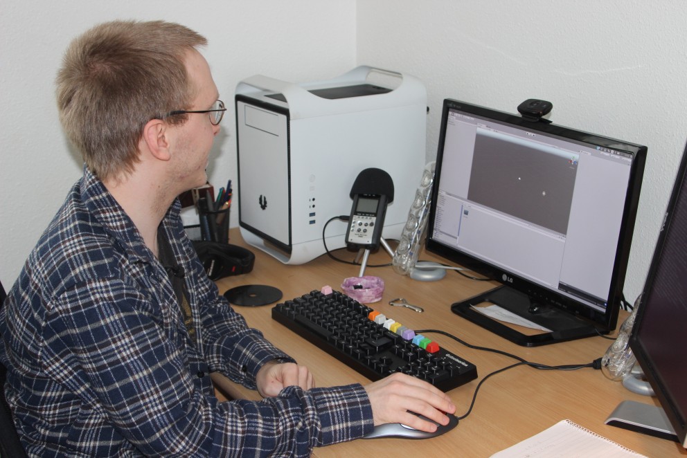 Jóhannes á Kollafossi við tölvuna. Mynd: KSE