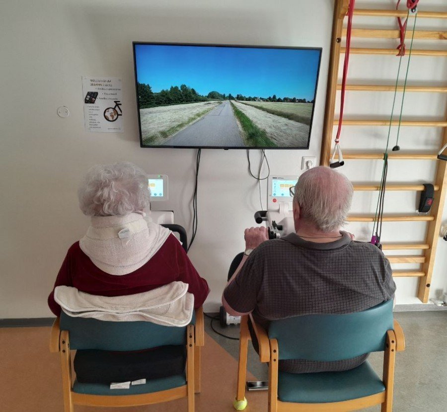 Hér er hjólað á báðum hjólunum út um allan heim. Mynd tekin af huni.is