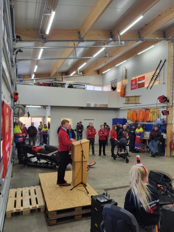 Mynd tekin á vígsluathöfninni. Mynd tekin af huni.is