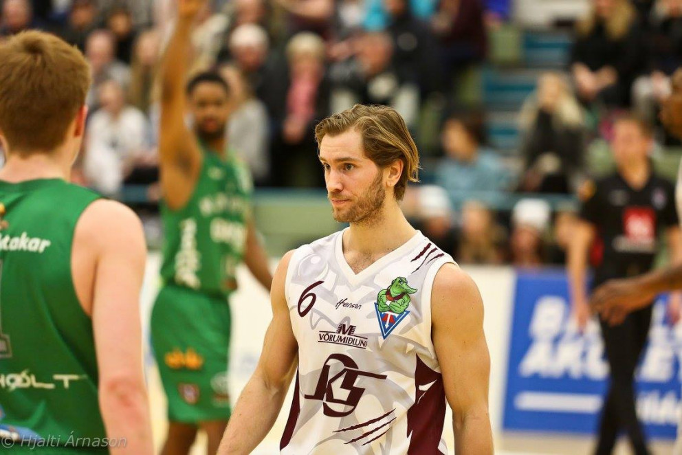 Arnar var í stuði í kvöld – en ekki hvað?  MYND: HJALTI ÁRNA