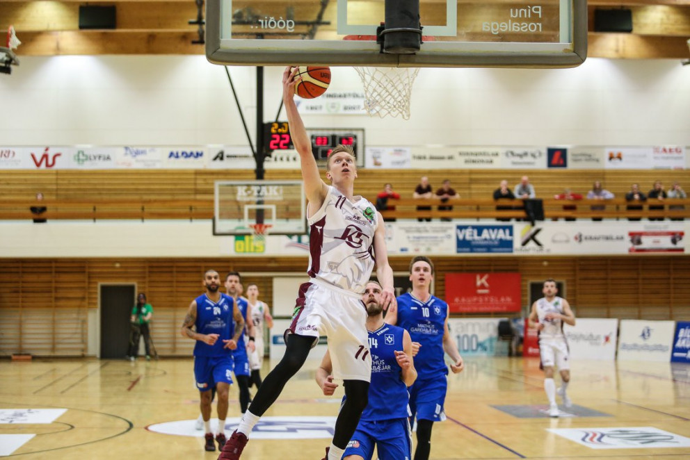 Hannes með Stjörnuliðið á hælunum. MYND: HJALTI ÁRNA