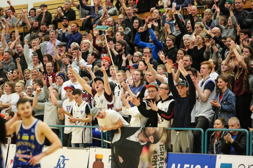 Allir í Síkið á föstudagskvöldið. Áfram Tindastóll!  MYND: HJALTI ÁRNA