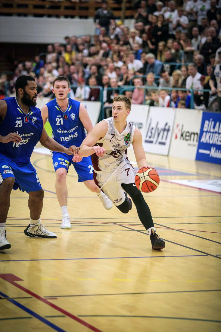 Pétur í leik með Stólunum gegn ÍR í vor.  MYND: HJALTI ÁRNA