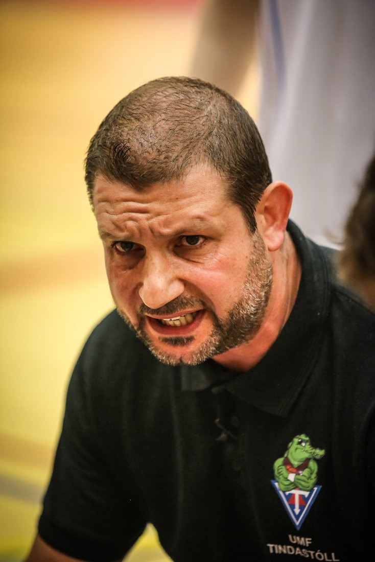 Israel Martin fer yfir málin með Tindastólsliðinu. MYND: HJALTI ÁRNA