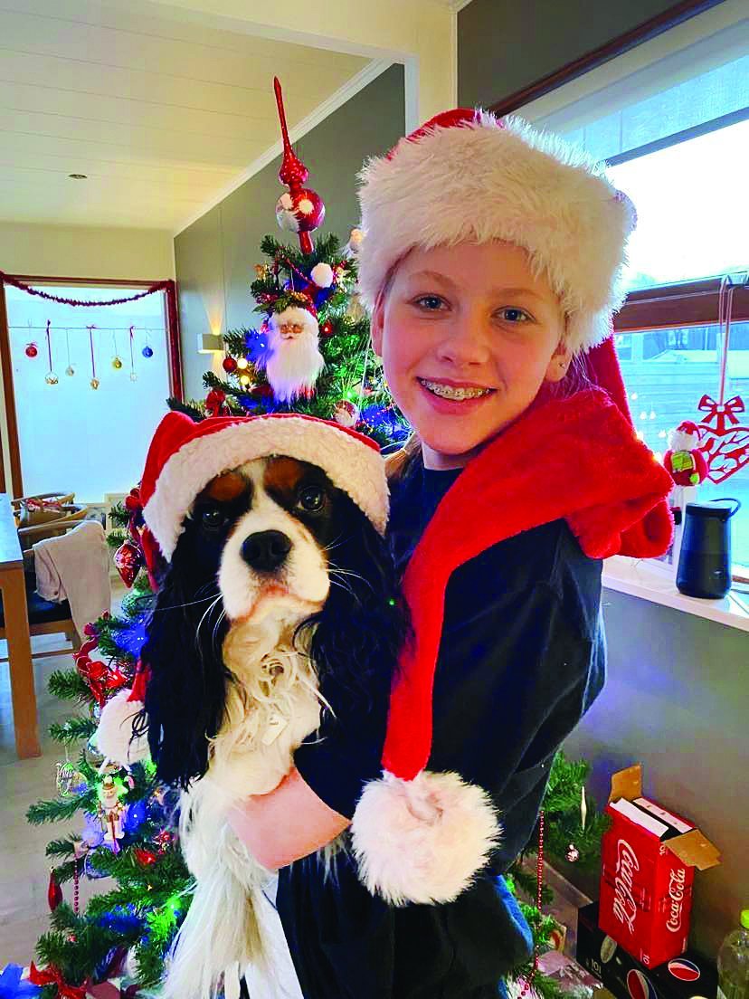 Spori og Árdís Líf jólafín. AÐSENDAR MYNDIR