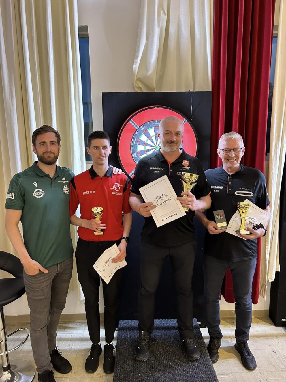 f.v. Matthías Örn, Arnar Geir, Lukasz Knapik og Karl Helgi. Mynd: Pílufélag Hvammstanga.