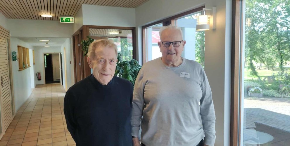 Árni Bjarnason og Haraldur Jóhannsson. Samanlagt eru þessir kappar 190 ára og halda þeir upp á það kátir á Löngumýri. Mynd: G Rögg.
