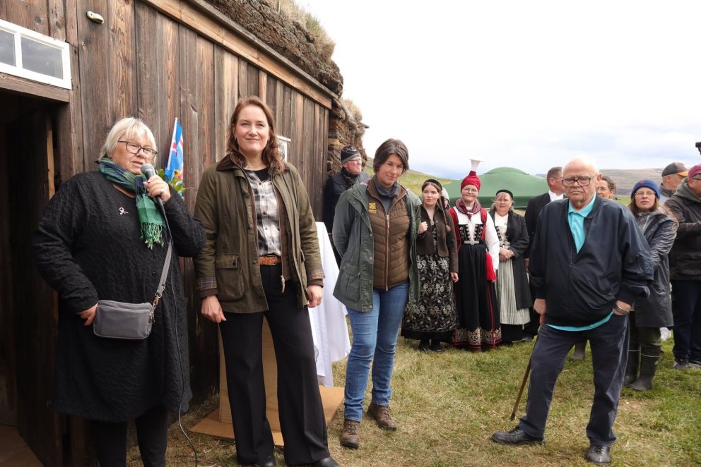Sirrí og Berglind ásamt góðum gestum. MYNDIR: BYGGÐASAFN SKAGFIRÐINGA / YLFA LEIFS