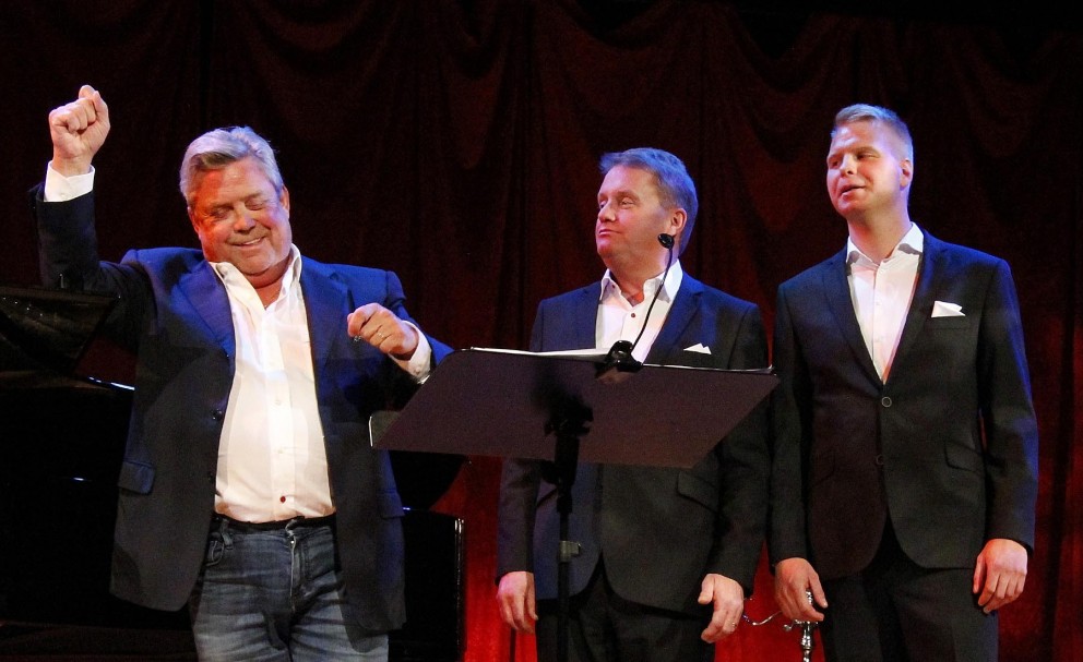 Kristján, Óskar og Árni Geir undir lok velheppnaðra tónleika í Miðgarði.  MYND: ÓAB