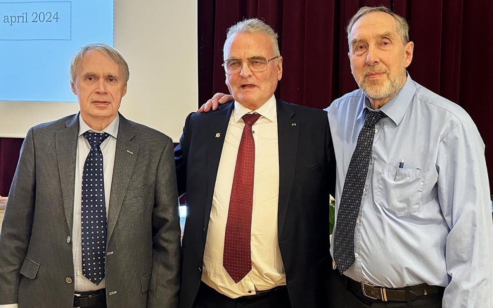 Frá aðalfundi KS. Þórólfur Gíslason kaupfélagsstjóri, Guðni Ágústsson og Bjarni Maronsson stjórnarformaður KS. Mynd AÐSEND