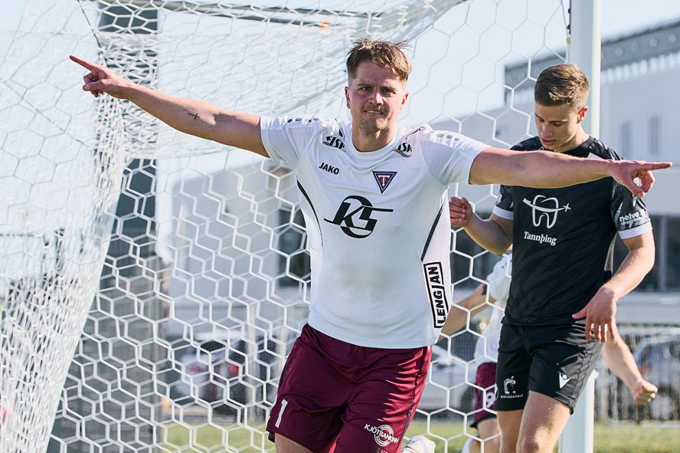 Addi Ólafs fagnar markinu sínu. MYND: ©SIGURÐUR IINGI