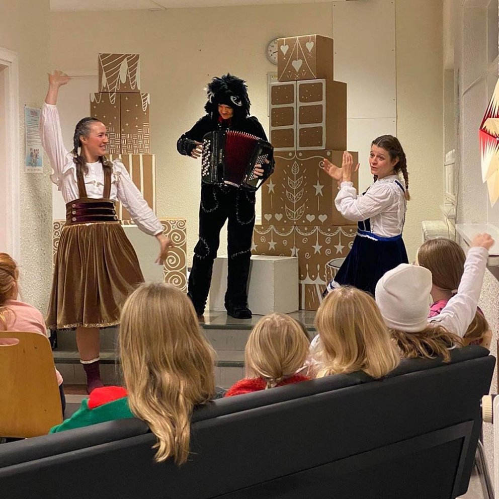 Frá sýningunni Ævintýri á aðventunni í Höfðaskóla í gærmorgun. MYND: HÖFÐASKÓLI.IS