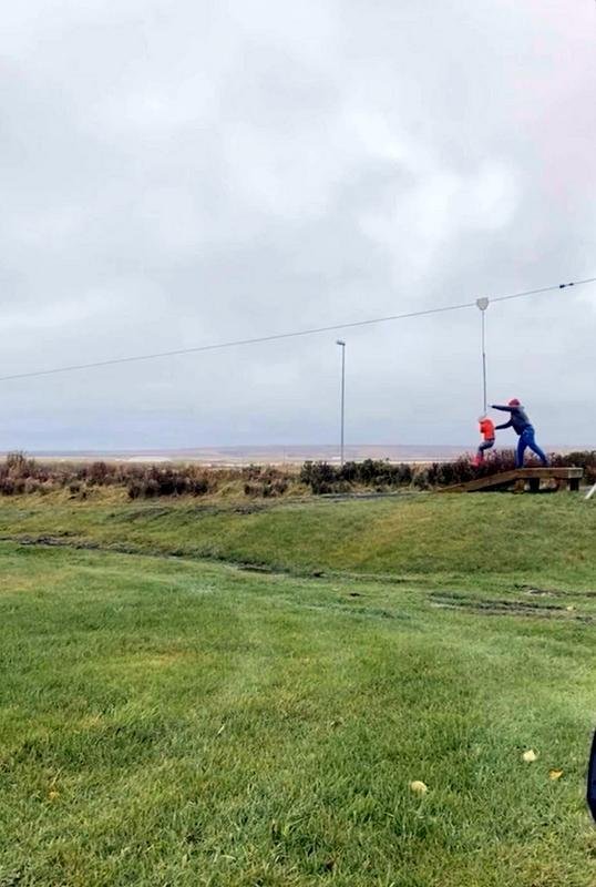 Þessi skemmtilega aparóla á efalaust eftir að gleðja marga í framtíðinni. Mynd: Díana Hreinsdóttir.