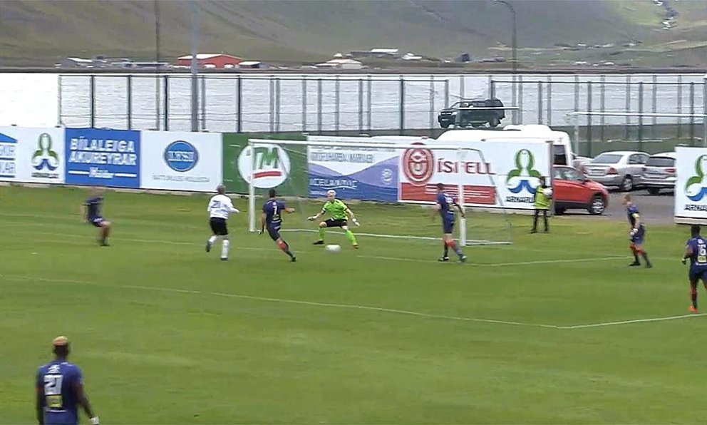 Arnar jafnar leikinn eftir góðan undirbúning frá Stefan Lamanna. SKJÁMYND