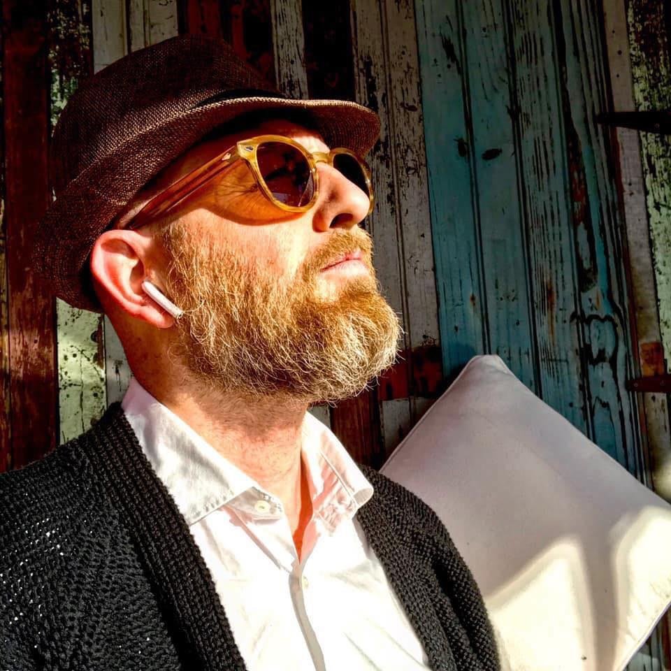 Bjössi horfir dreyminn fram á veginn. MYND AF NETINU