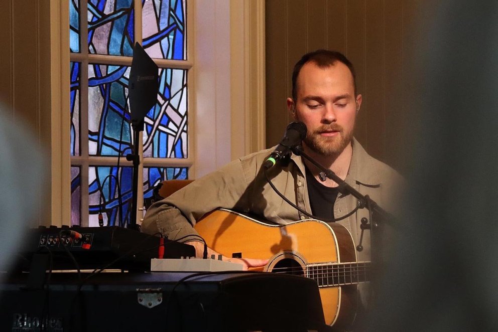 Ásgeir í Sauðárkrókskirkju sumarið 2020. MYND: ÓAB